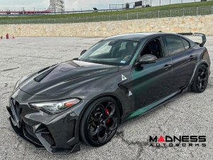 Alfa Romeo Giulia GTAm Style Rear Fenders Arch Set - Carbon Fiber